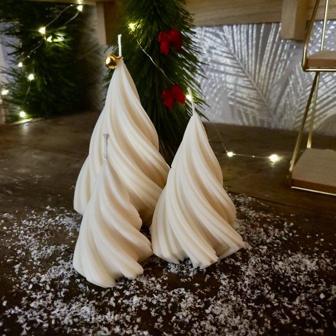 Trio Sapins Torsadés – Blanc Sculptural