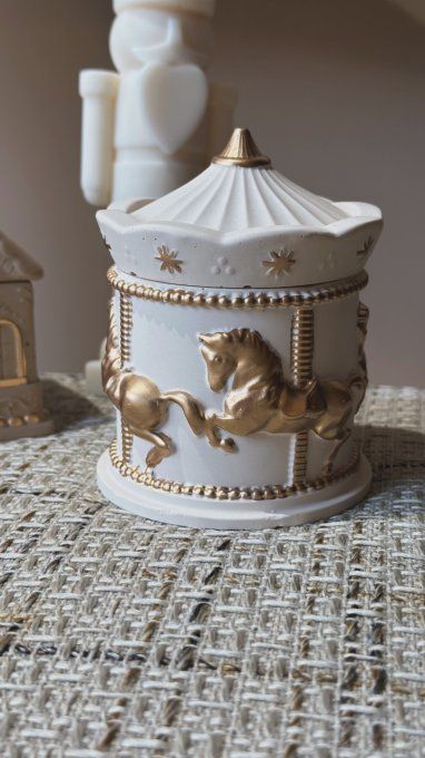 Carrousel d’Hiver en Jesmonite